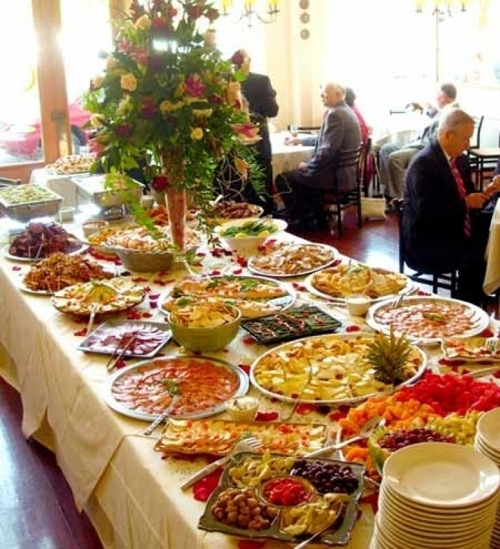 Buffet de Almoço para Eventos Corporativos Preço Campo Belo - Buffet de Almoço para Aniversário